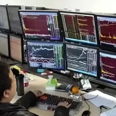 100块可以做期货交易吗(期货市场交易能100完成交易)